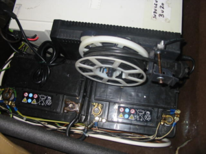 Montage de la voiture électrique de Tonton Bahri — photo 2